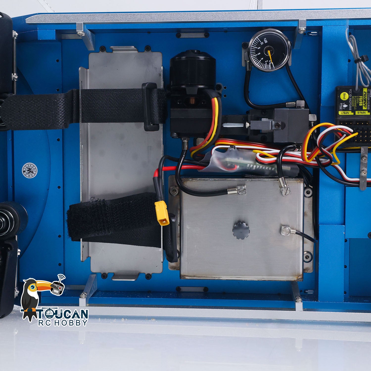CUT 1/14 4-Axles RC Low Flatbed Trailer Internal Hydraulic System Layout and Components