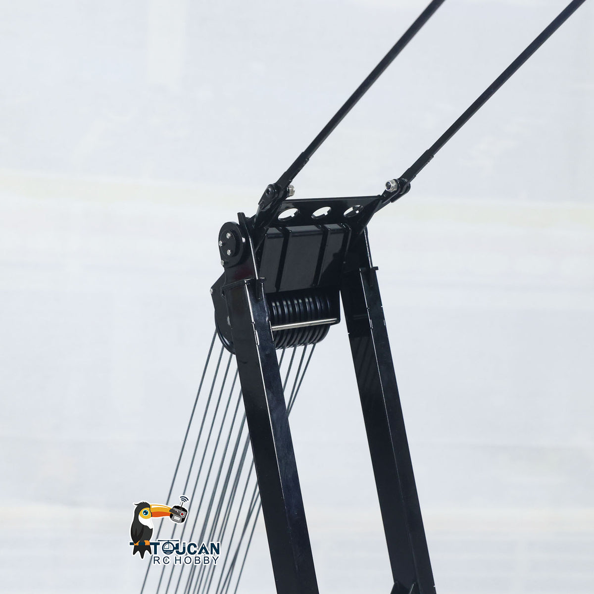 CUT C1200 1/14 Metal Hydraulic RC Crawler Crane boom detail with hydraulic lifting system