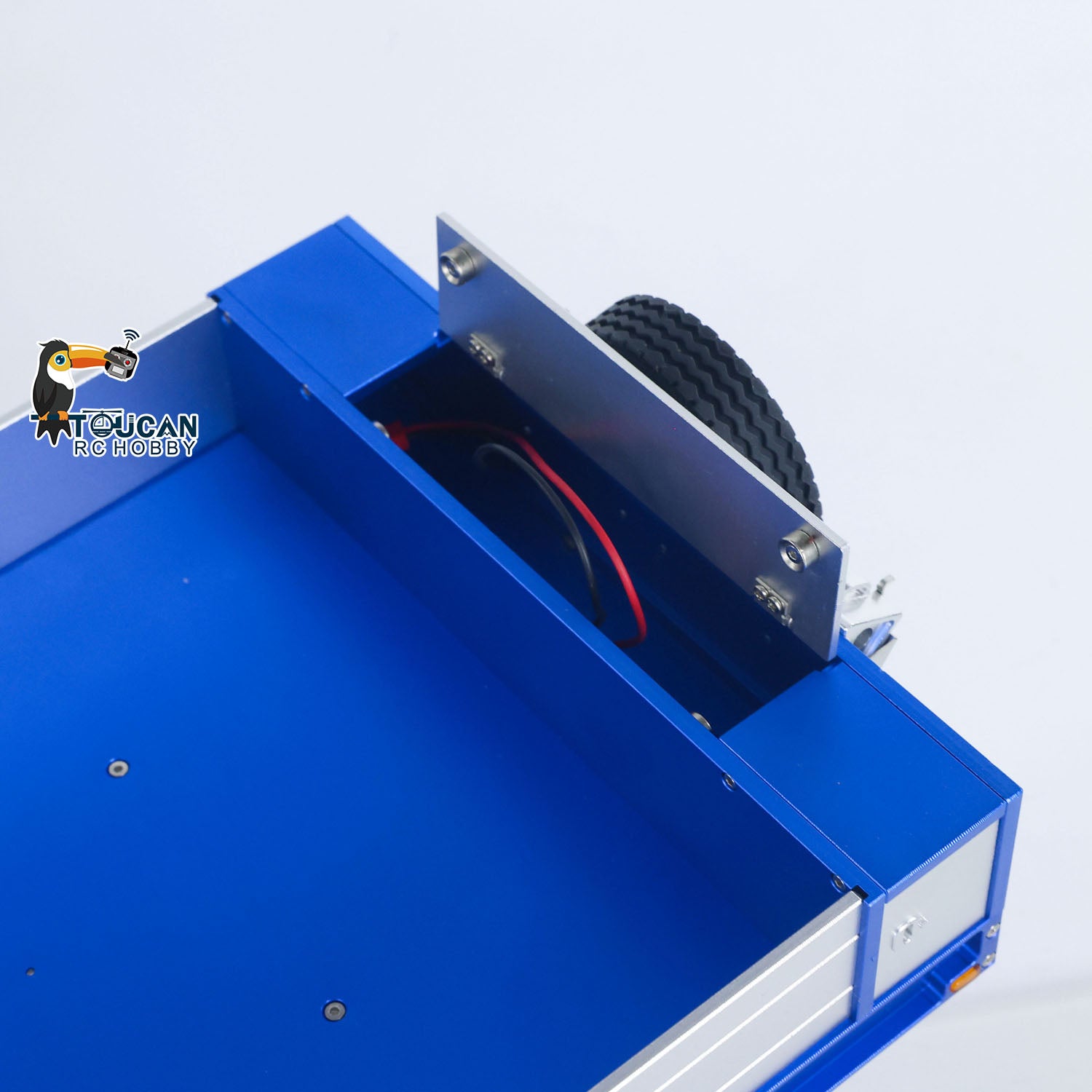 Degree 997-V2 1/14 Metal RC Gooseneck Trailer Battery Compartment