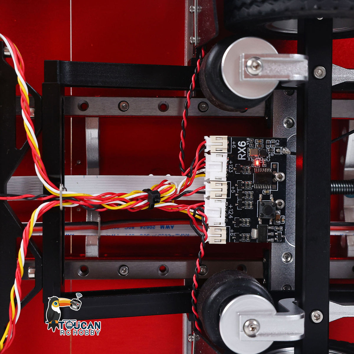 Degree DG-994 1/14 Metal 3-Axle Recovery RC Trailer chassis detail with multi-axle structure
