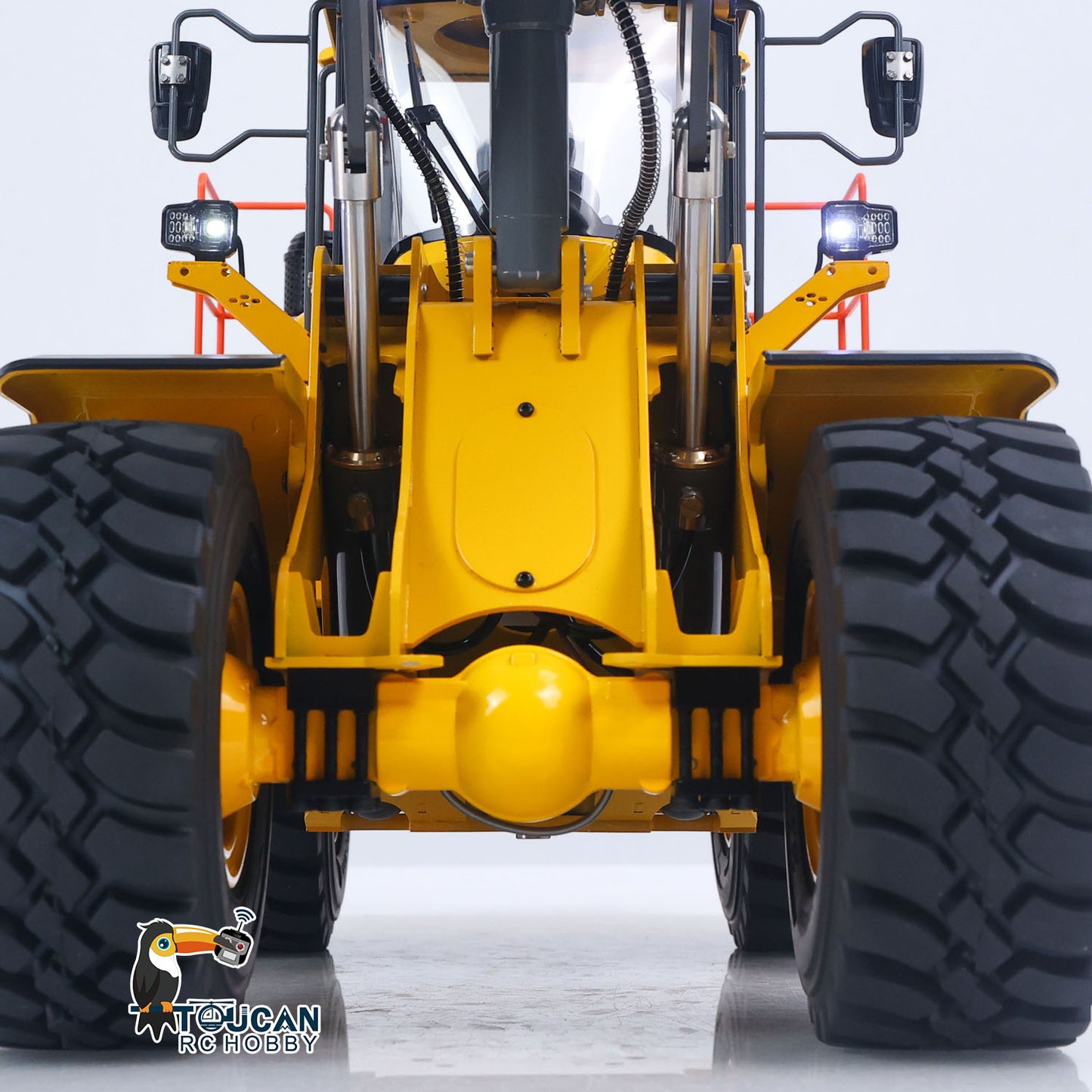 Double E L260H 1/14 RC hydraulic wheel loader front view