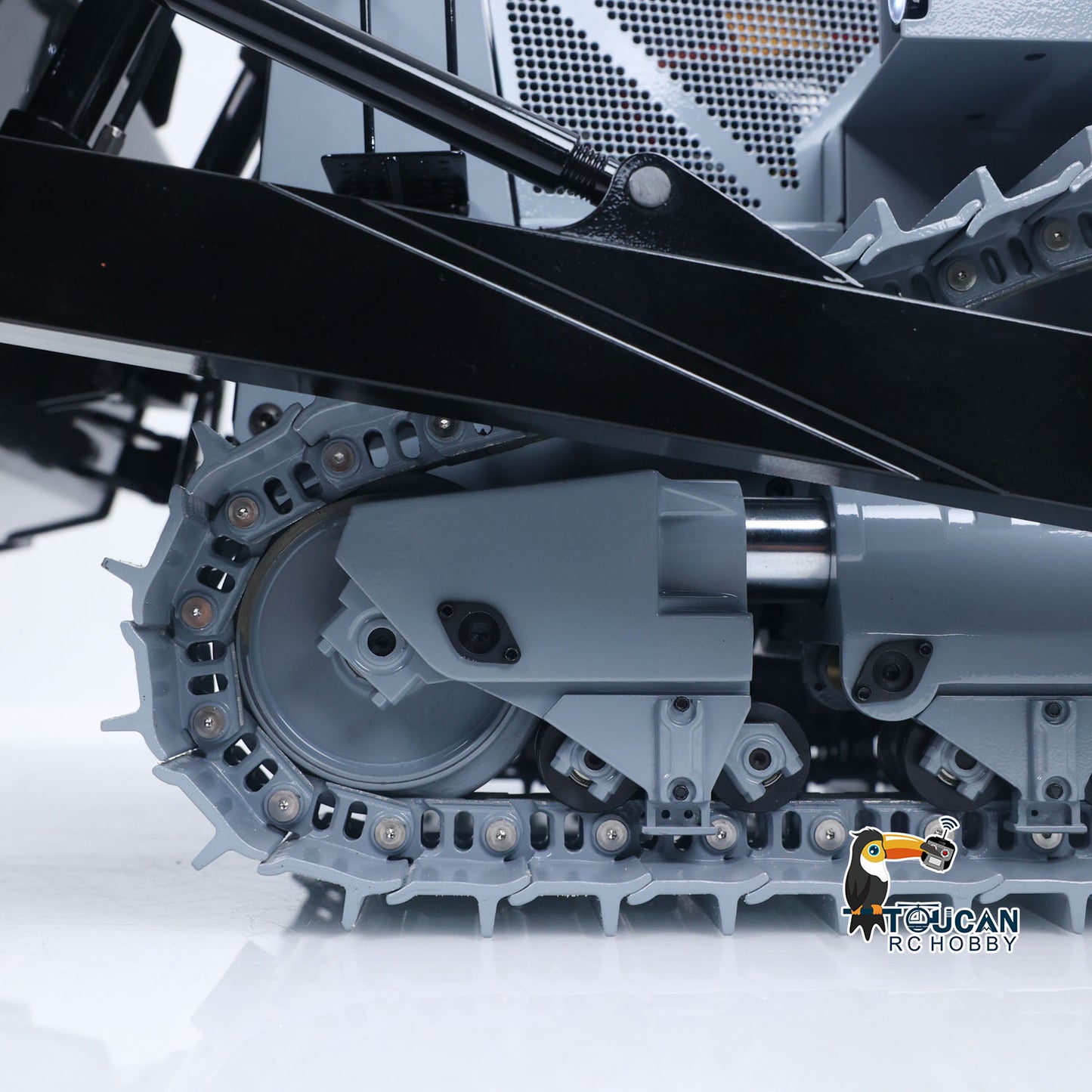 JDM-98 Ultra DXR2 1/14 Metal RC Hydraulic Bulldozer track detail