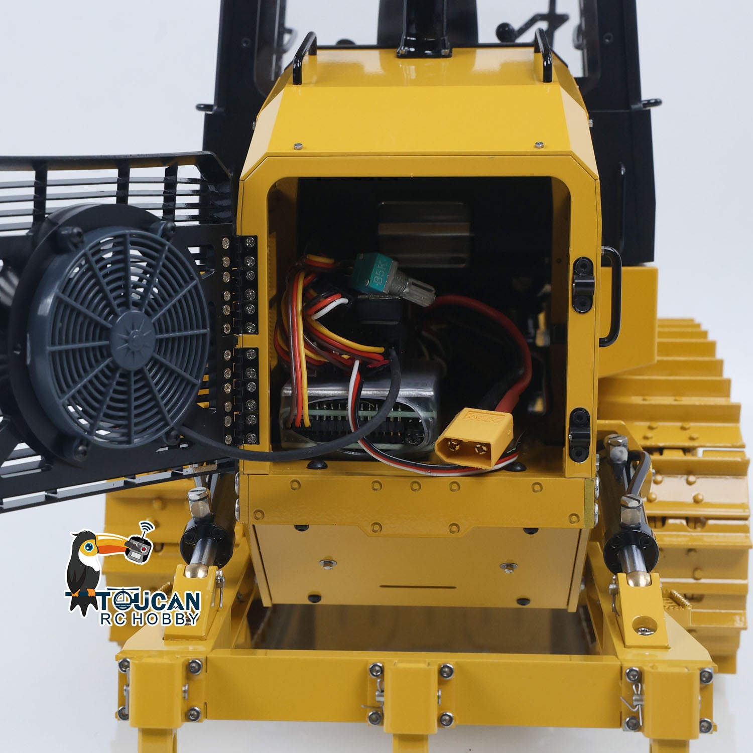 JDModel JDM-188 1/14 Metal RC Hydraulic 963D Tracked Loader battery compartment detail