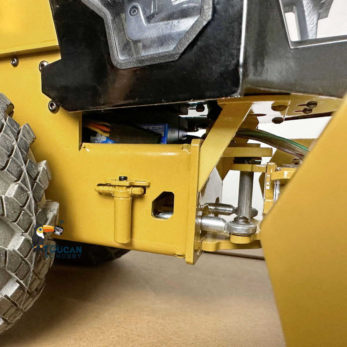 JZM CS11 1/12 Metal RC Road Roller motor detail for reliable operation
