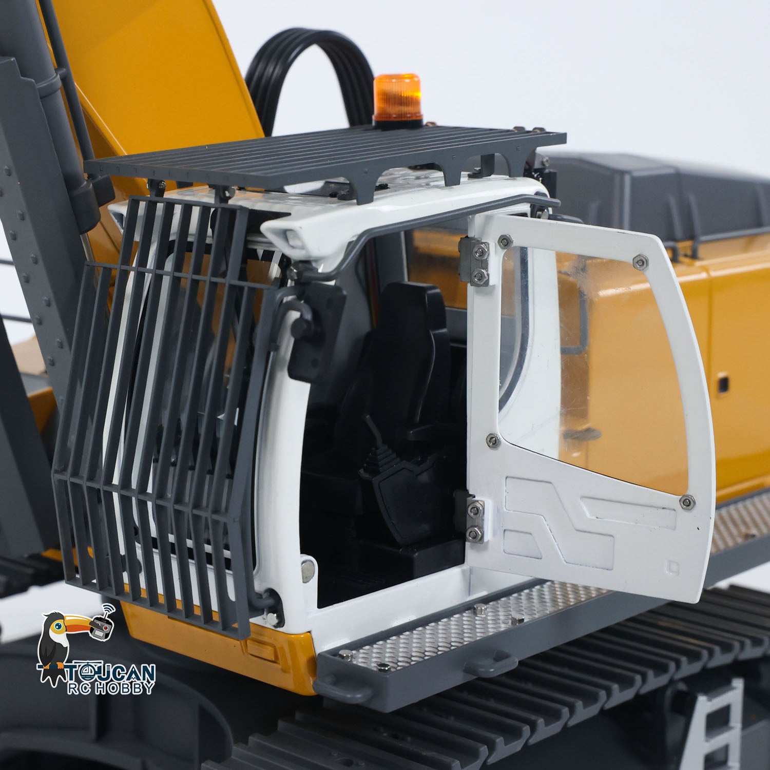KABOLITE 5901 100S 1/18 Electric RC Excavator Digger opening cab door detail