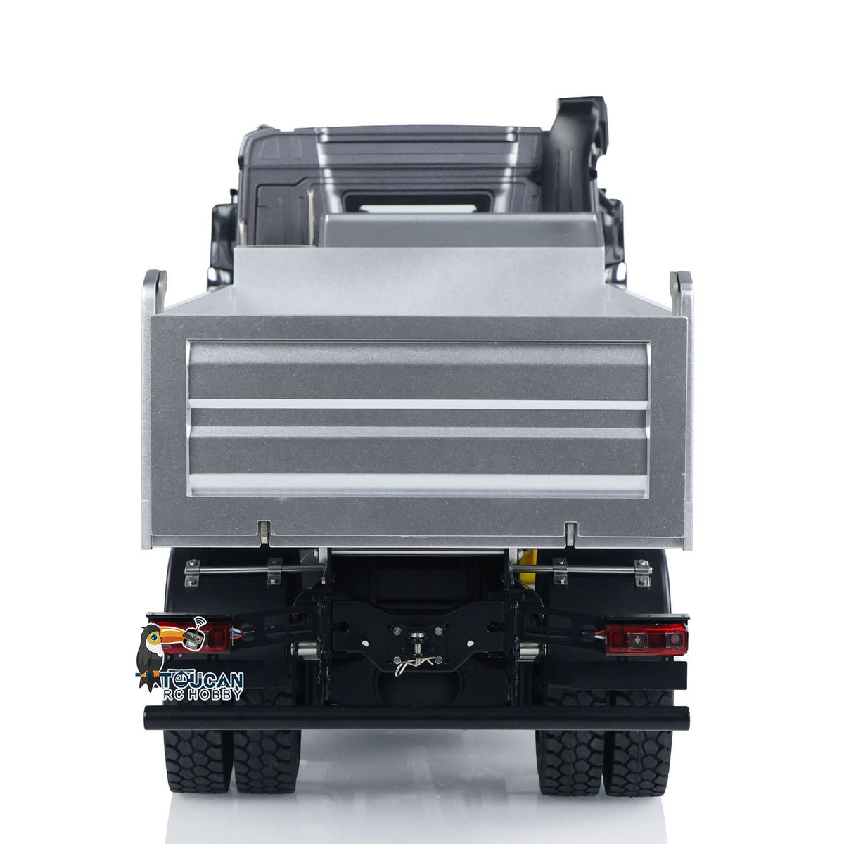 Kabolite 5701 1/14 4x4 Plastic RC Dump Truck rear end detail