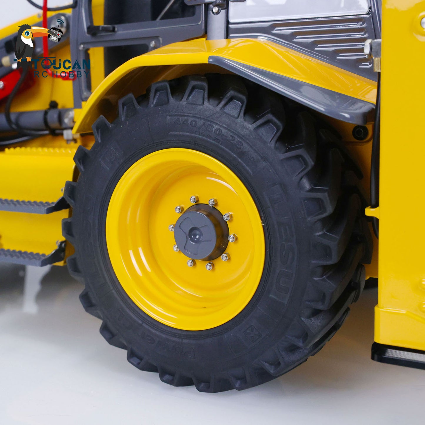 LESU BL71 A0010 1/14 Metal Hydraulic RC Backhoe Loader rubber tire and wheel detail