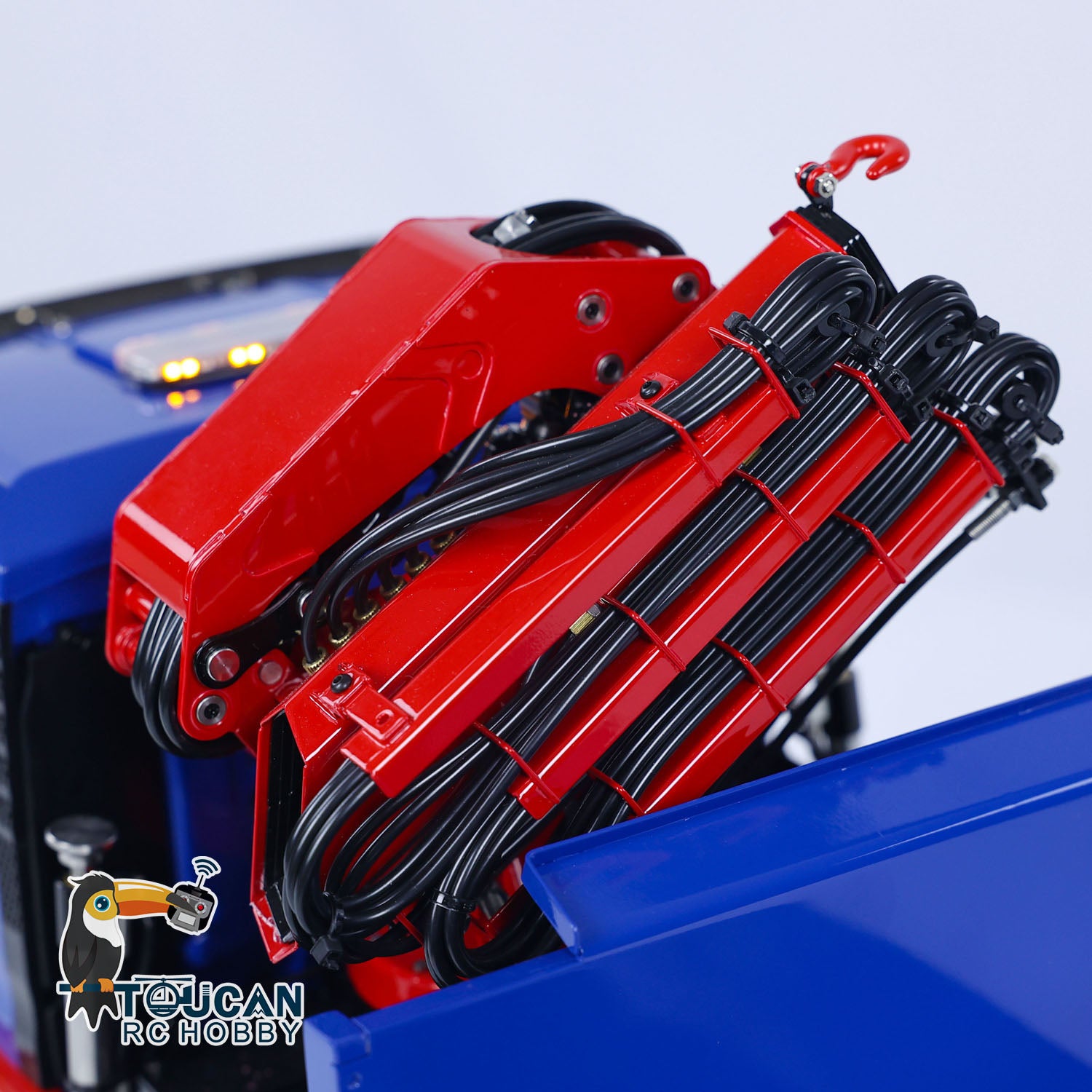 LESU Z0063 1/14 8x8 Metal Hydraulic RC Dump Truck With Crane mounted hydraulic crane detail