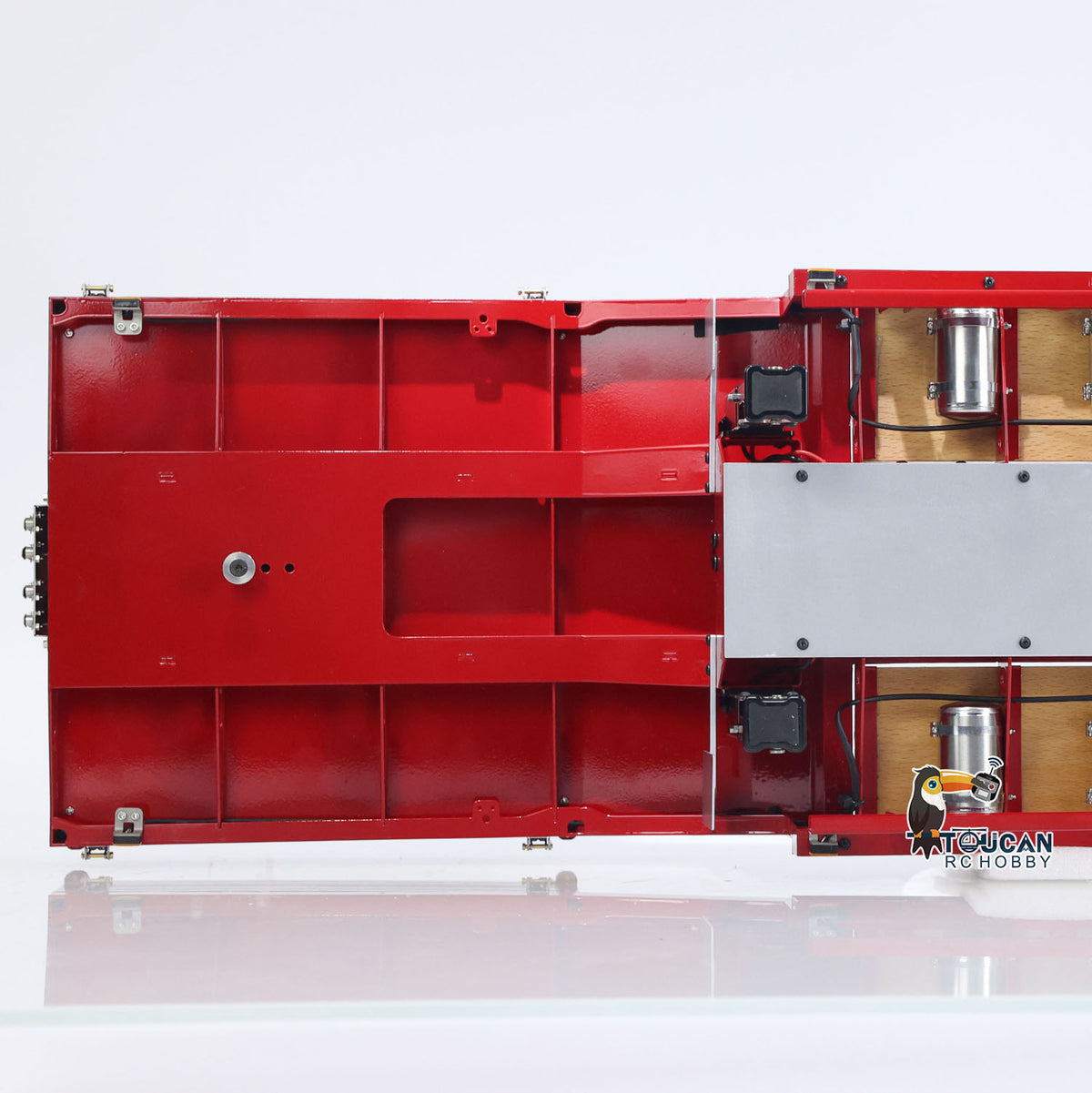 LESU A0020 1/14 Metal Hydraulic Liftgate RC Trailer oil tank detail underneath the chassis