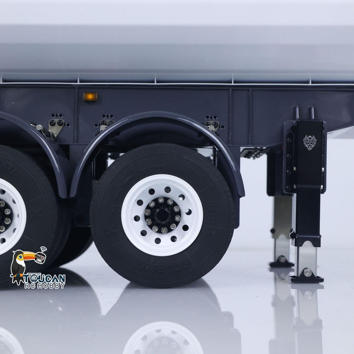 LESU A0045 1/14 Metal 3-Axle Hydraulic Dump Trailer support legs for stable parking
