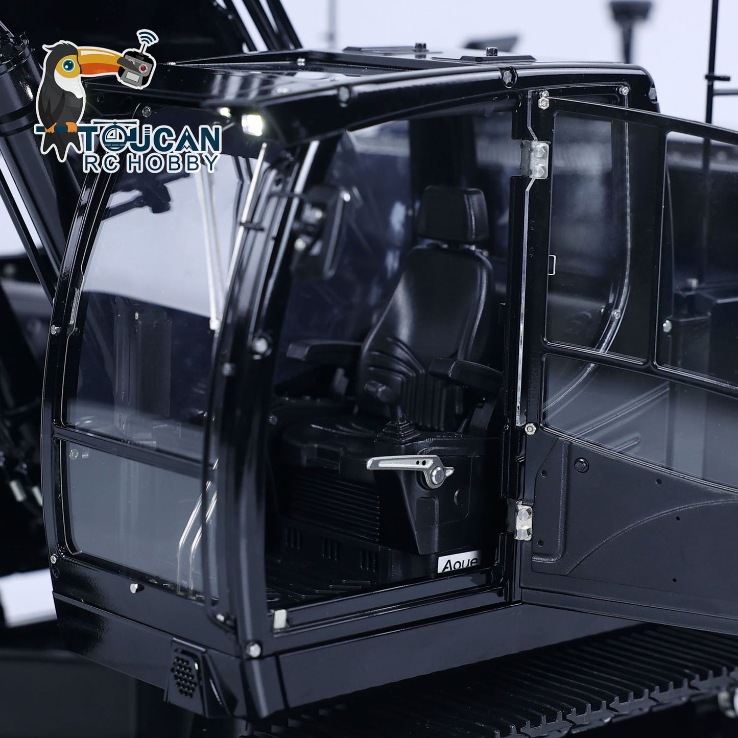 LESU LR945 B0016 1/14 Metal Hydraulic RC Excavator cab exterior detail with realistic construction styling