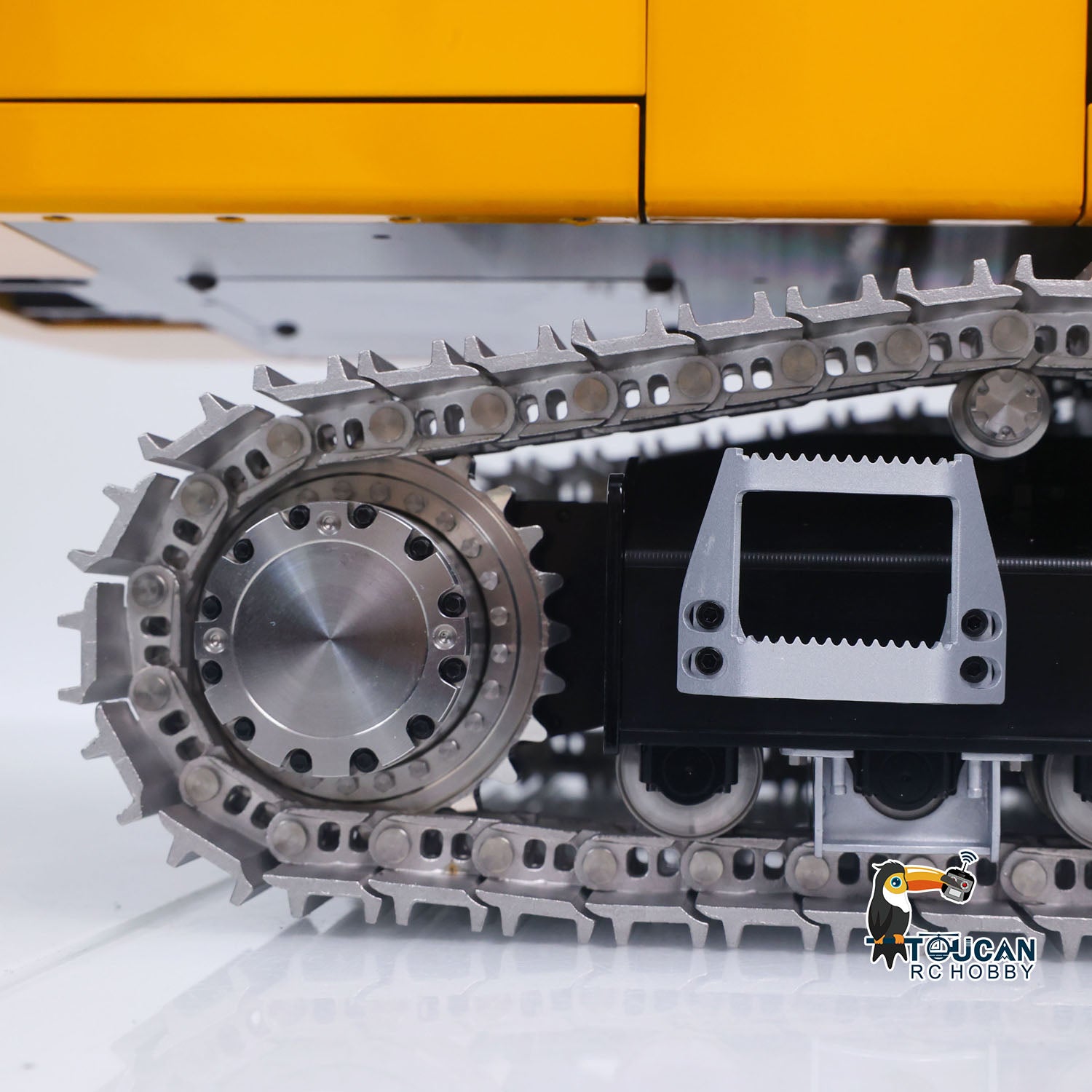 LESU LR956 1/14 Metal RC Hydraulic Excavator drive wheel detail