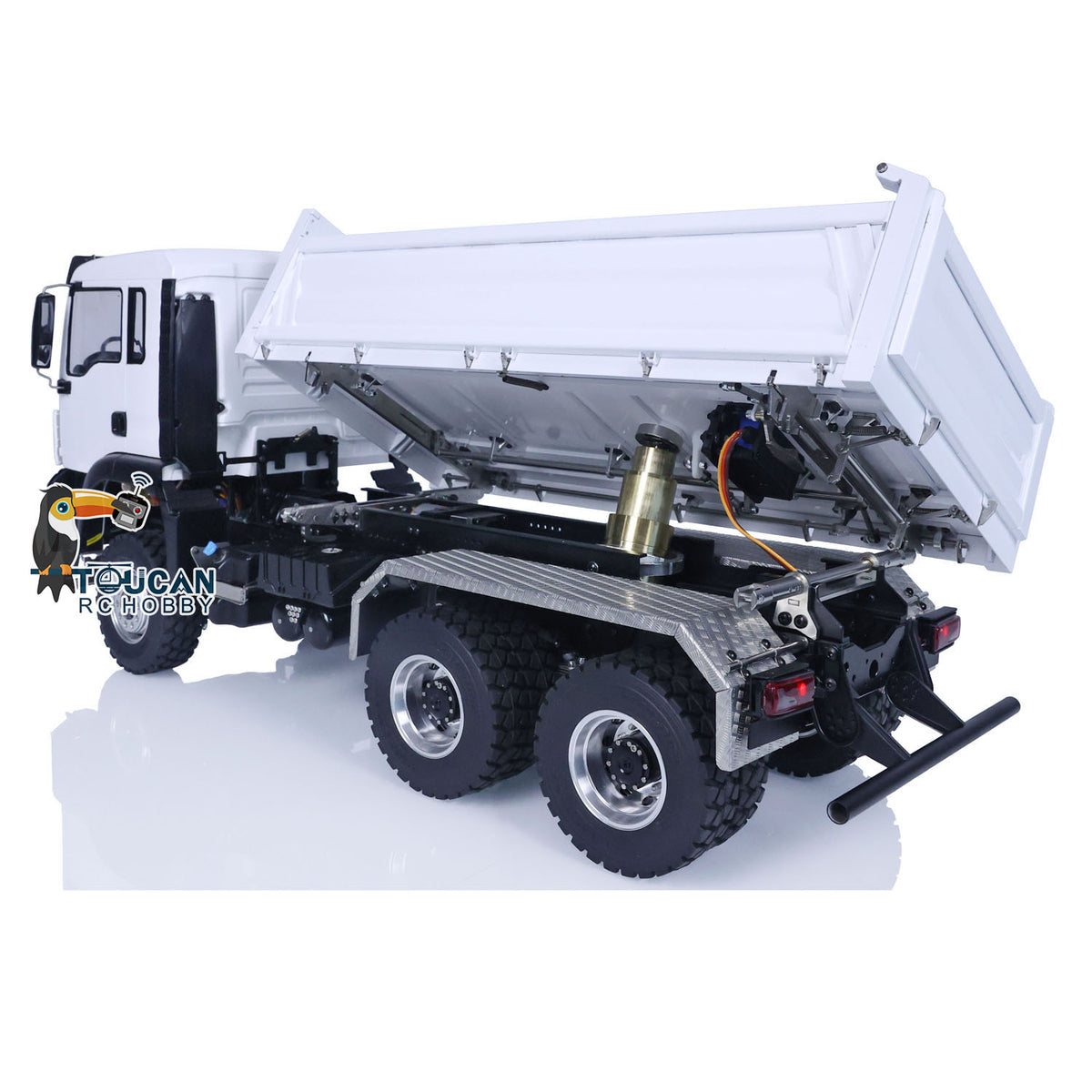 LESU Z0018 1/14 6x6 Metal RC Hydraulic Dump Truck three-way tipping function in operation