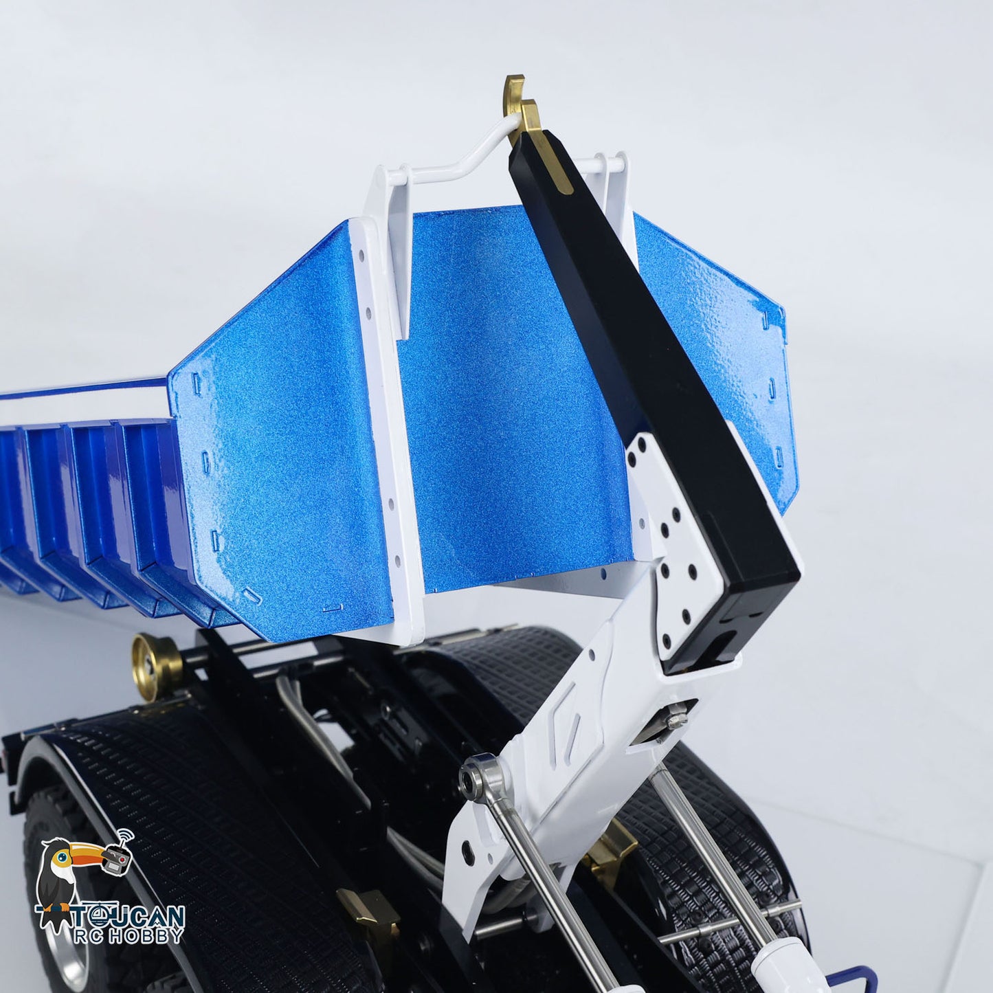 LESU Z0036 3348 1/14 8x8 Metal Hydraulic RC Roll-On Roll-Off Dump Truck frame detail