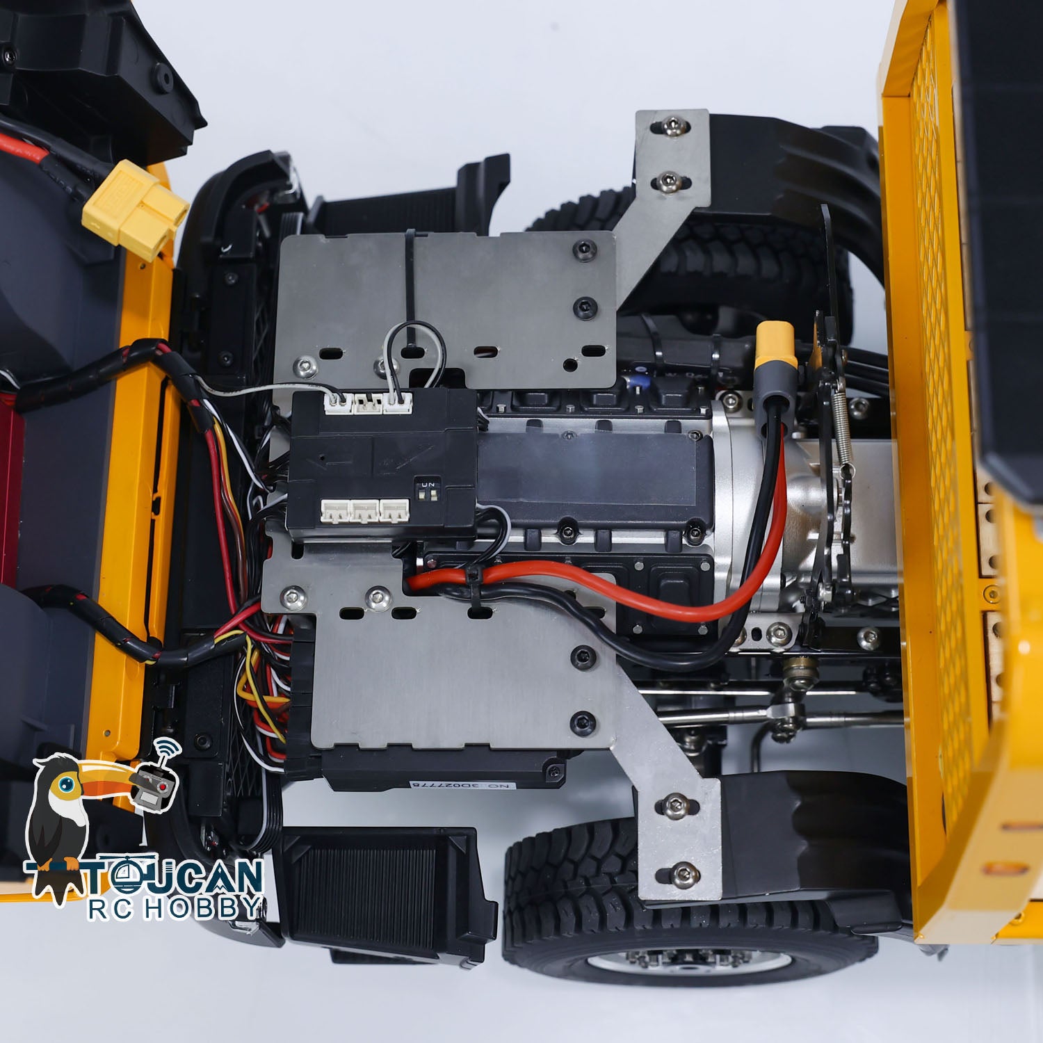MD 1/14 RC hydraulic wrecker truck battery compartment detail