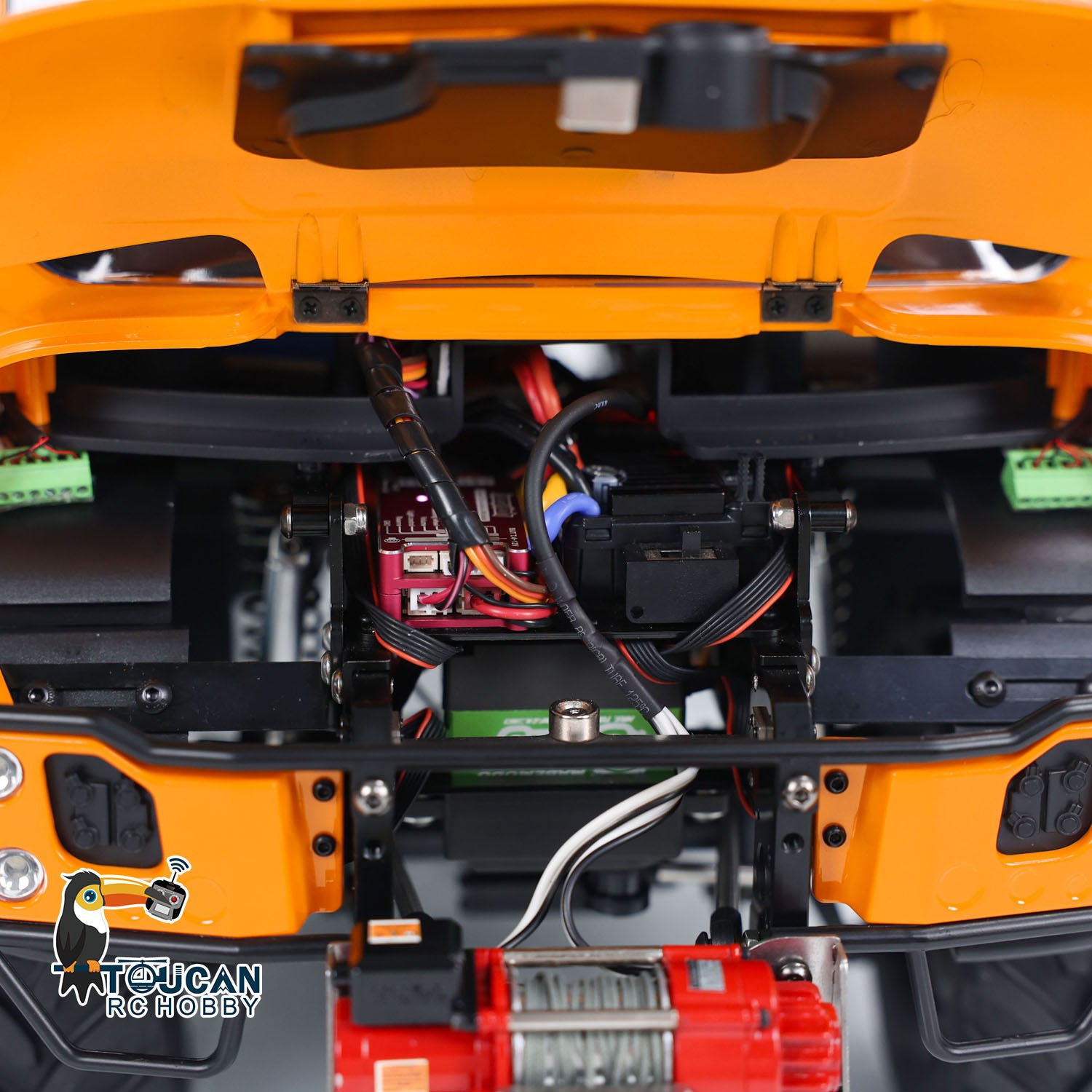 MDMODEL U423 1/10 Metal 4X4 RC Rock Crawler battery compartment detail