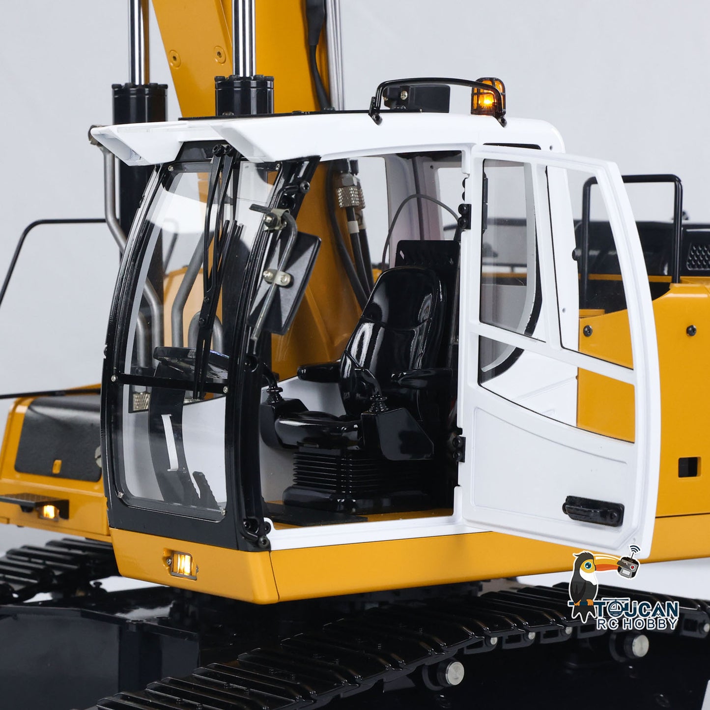 MT Model 946 1/14 Metal Hydraulic RC Tracked Excavator cab with openable door detail
