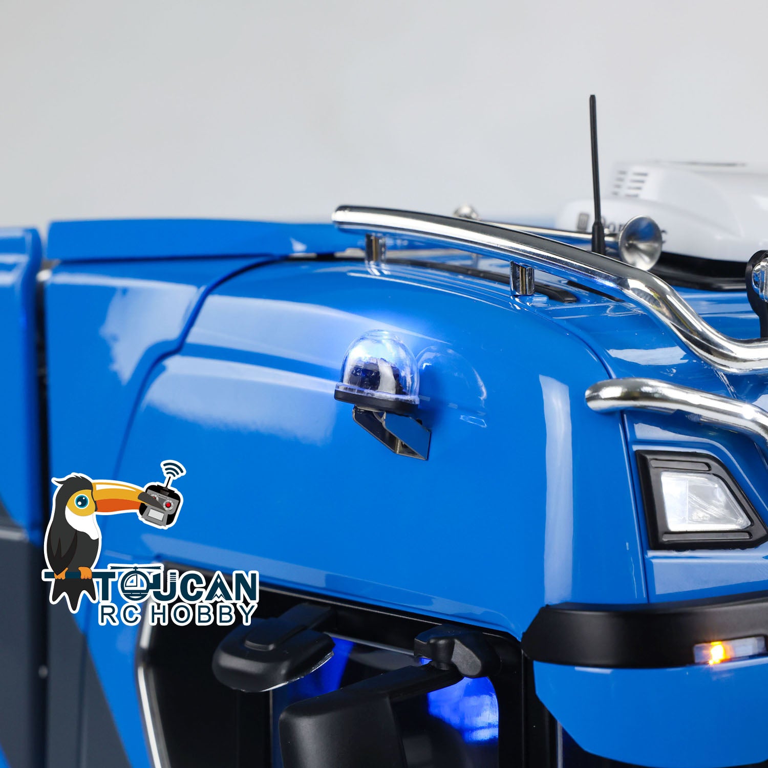 ScaleClub 770S 1/14 8x8 Metal Chassis RC Tractor Truck roof light detail