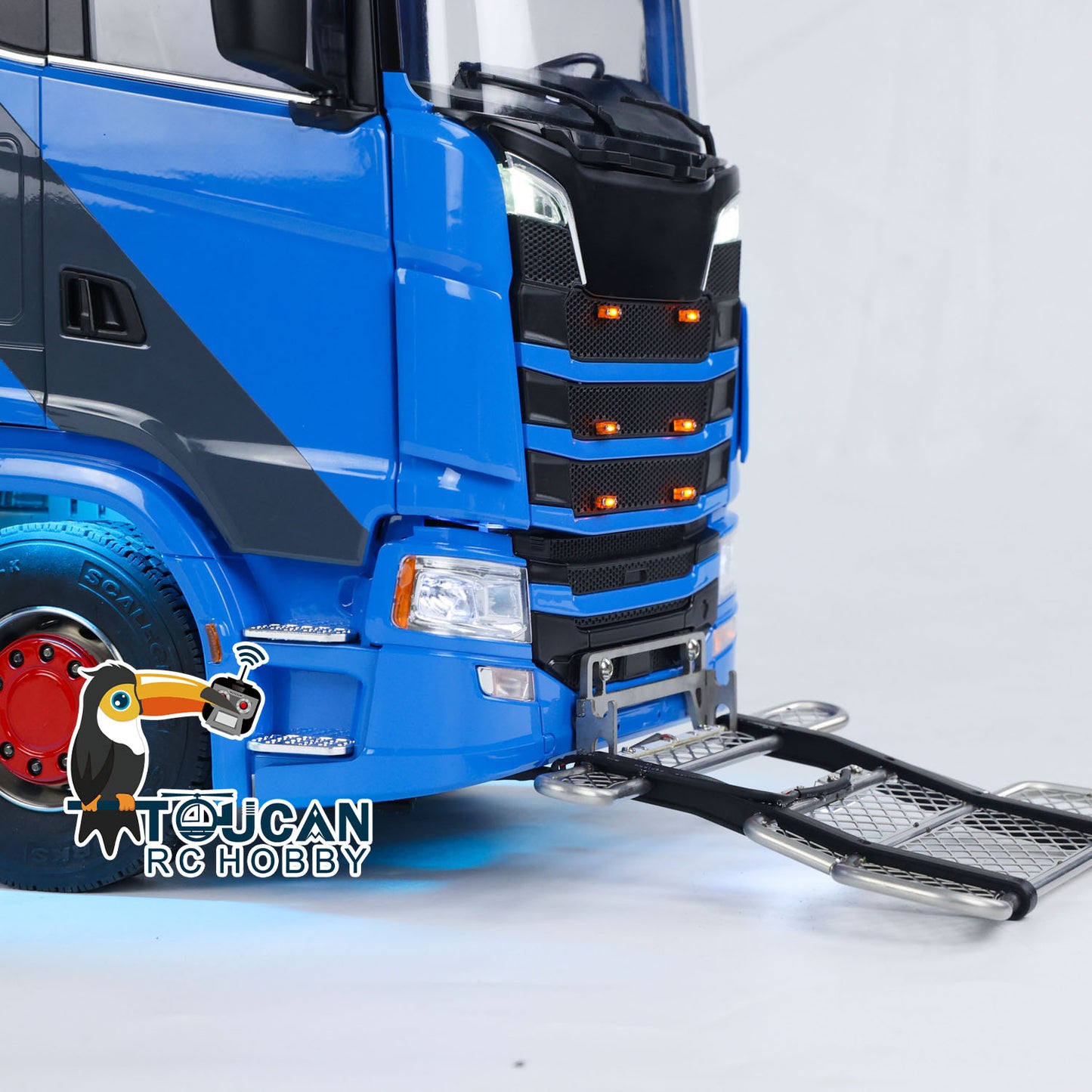 ScaleClub 770S 1/14 8x8 Metal Chassis RC Tractor Truck front bumper detail