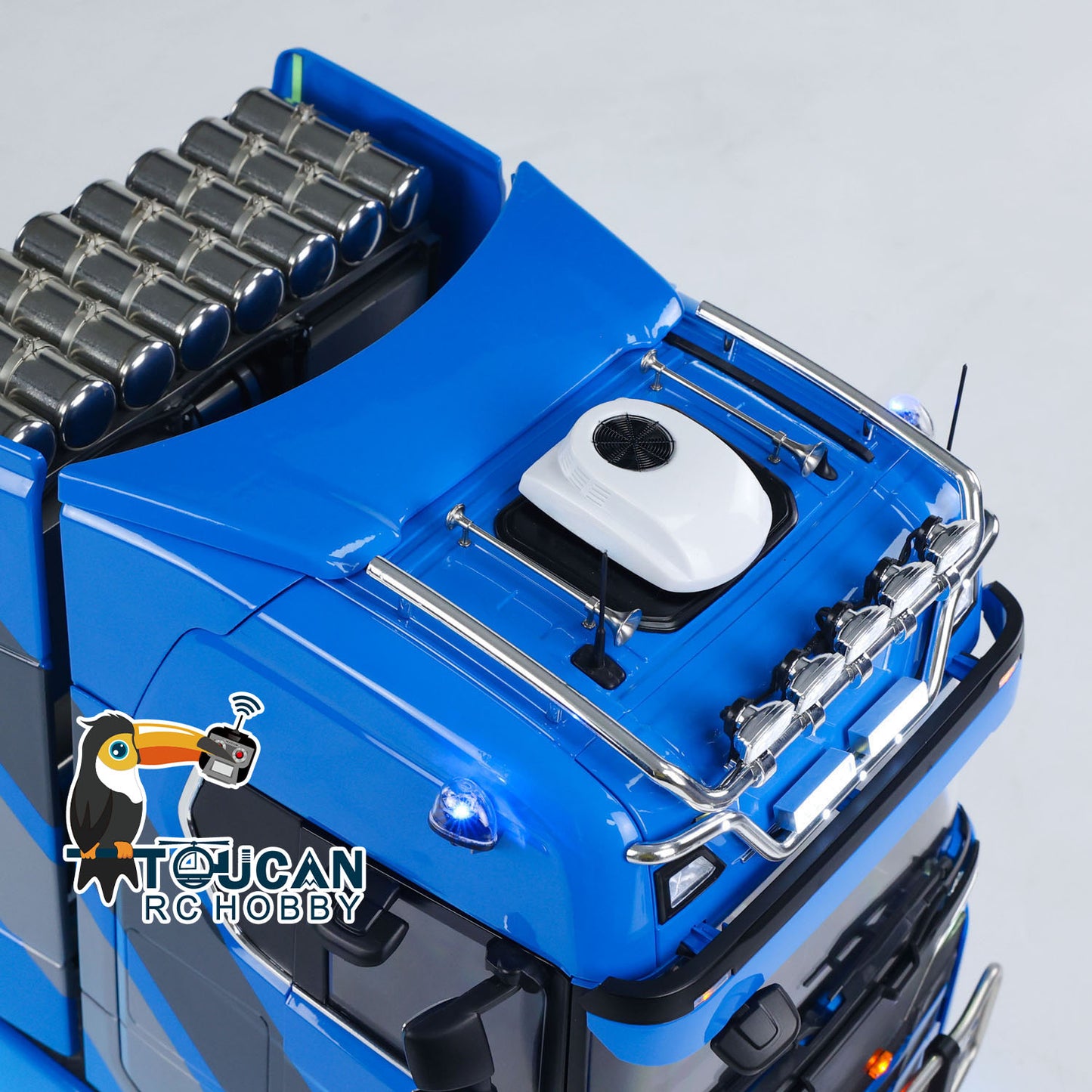 ScaleClub 770S 1/14 8x8 Metal Chassis RC Tractor Truck roof air conditioner detail