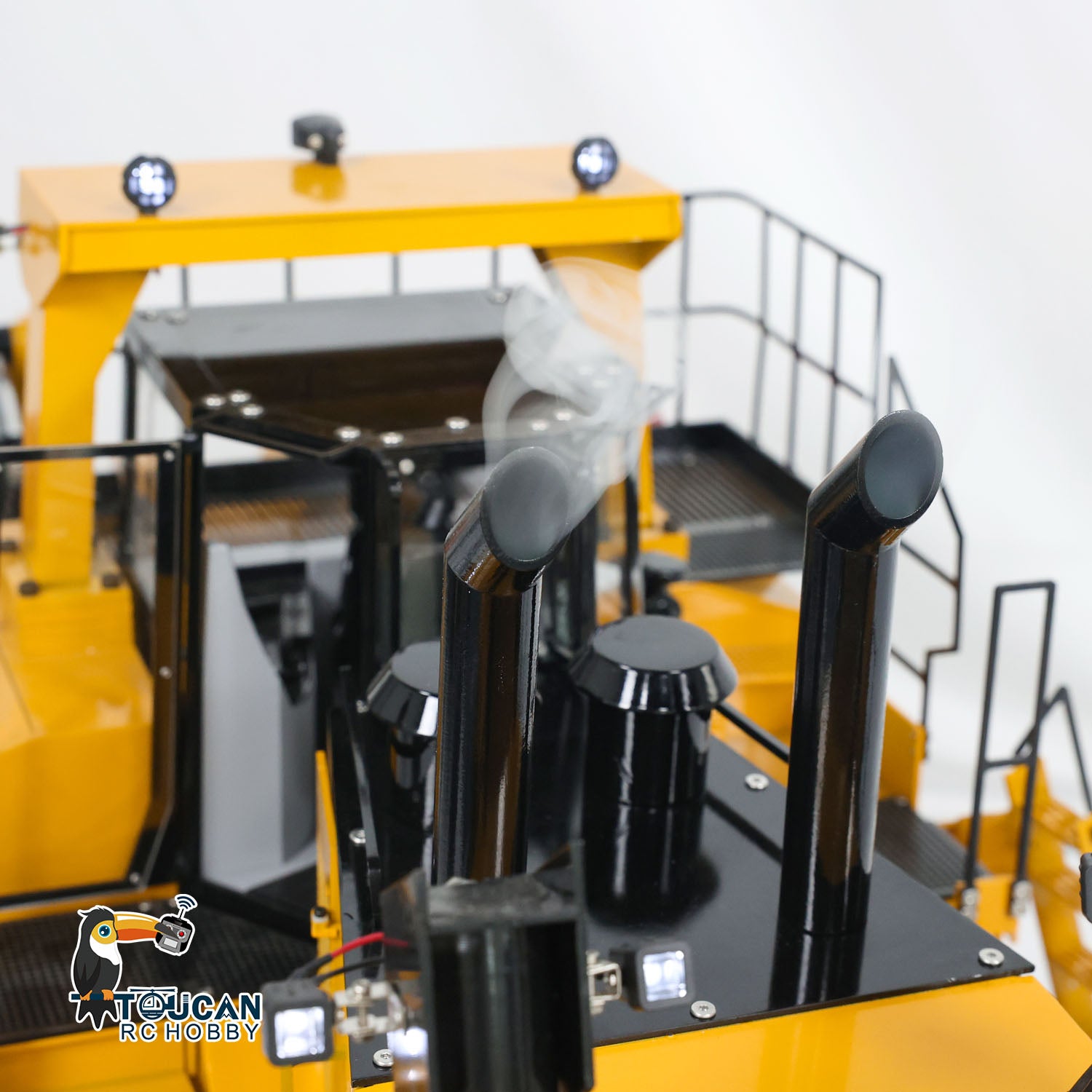 TOUCAN D11T 1/10 Metal Hydraulic RC Bulldozer Heavy Duty Giant Dozer simulated smoke system detail