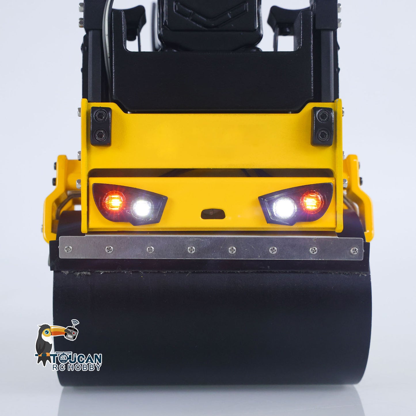 TOUCAN BW120AD 1/14 Metal RC Road Roller Compactor rear light detail