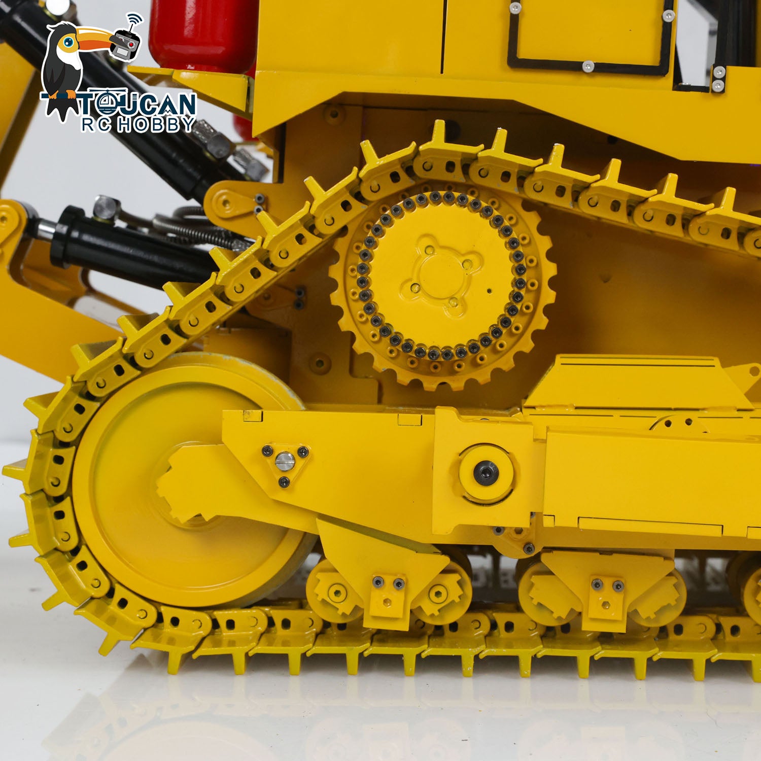 TOUCAN D11T 1/14 Metal Hydraulic RC Bulldozer drive wheel and tracked propulsion detail