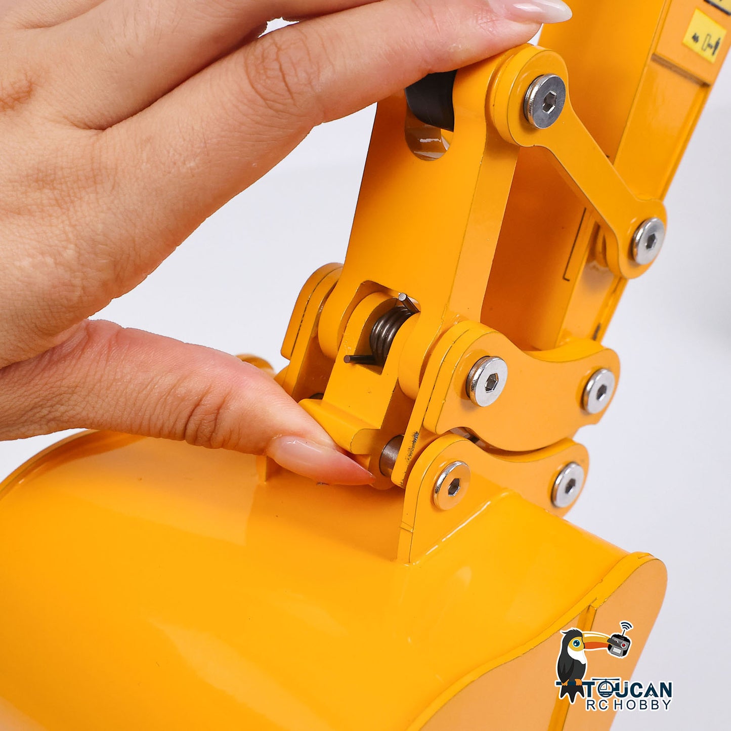 TOUCAN 323GX 1/12 RC hydraulic excavator manual quick release coupler attachment system detail
