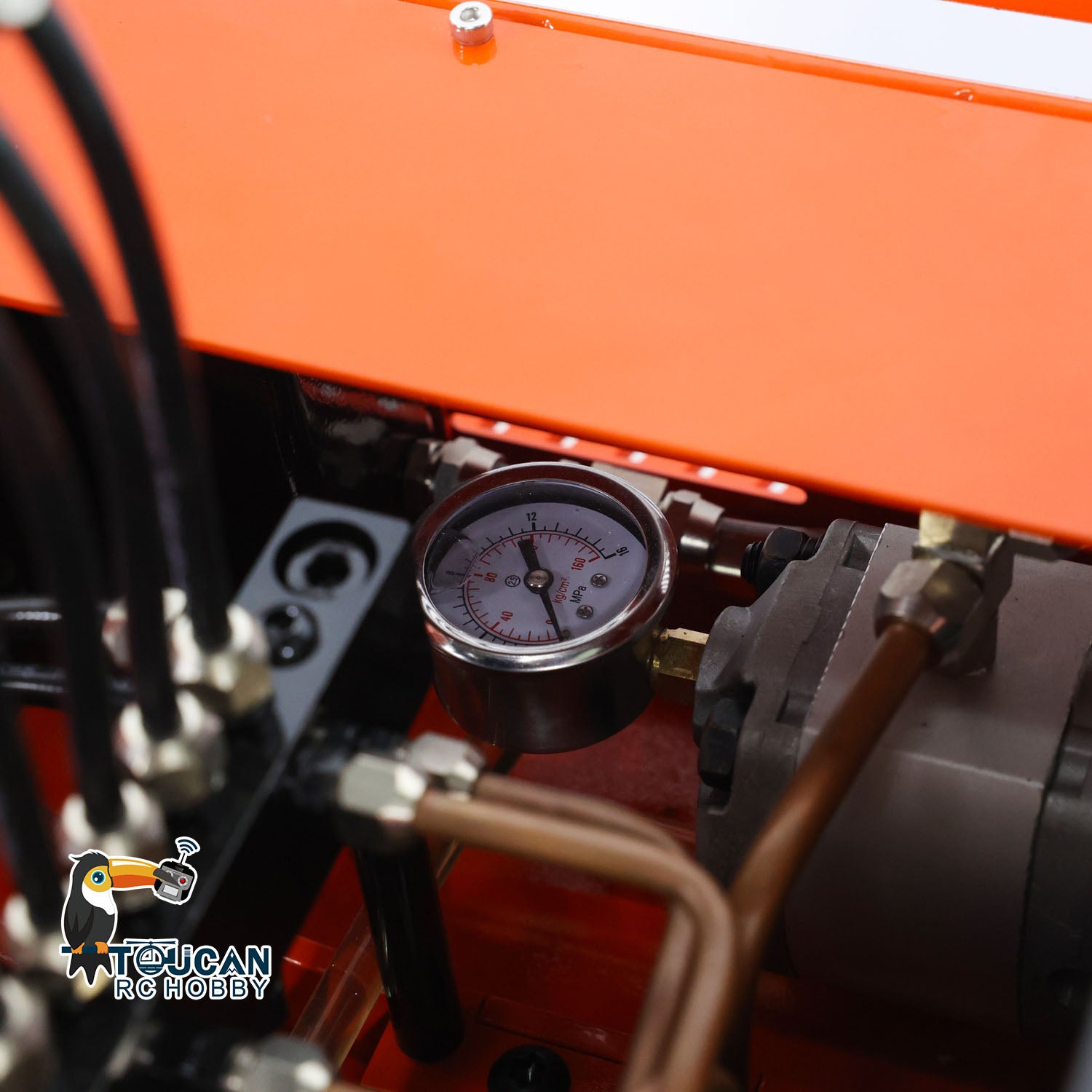 TOUCAN 385CF 1/8 Metal Hydraulic RC Excavator pressure gauge detail for monitoring system pressure