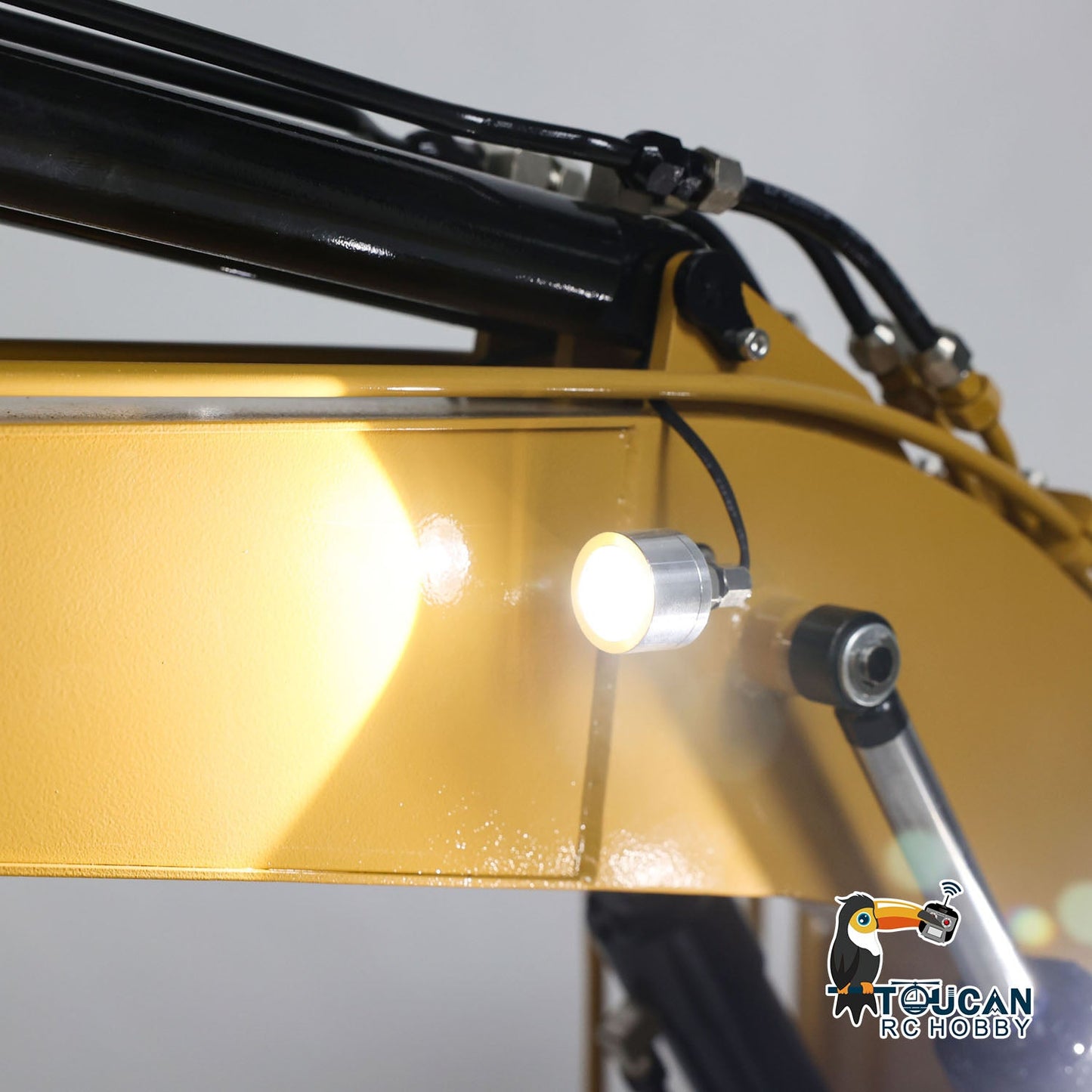 TOUCAN 385CF 1/8 Metal RC Hydraulic Crawler Excavator lighting system detail