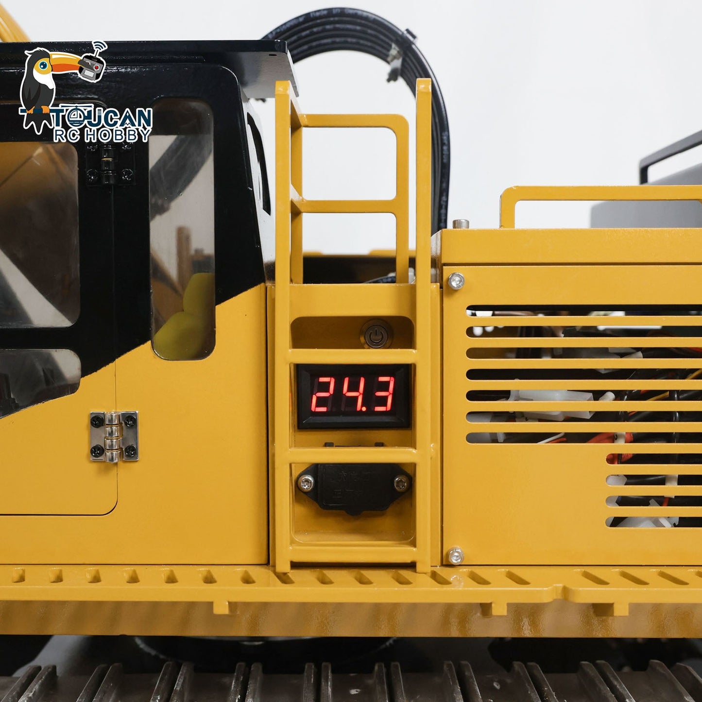 TOUCAN 385CF 1/8 Metal RC Hydraulic Crawler Excavator battery voltage display detail