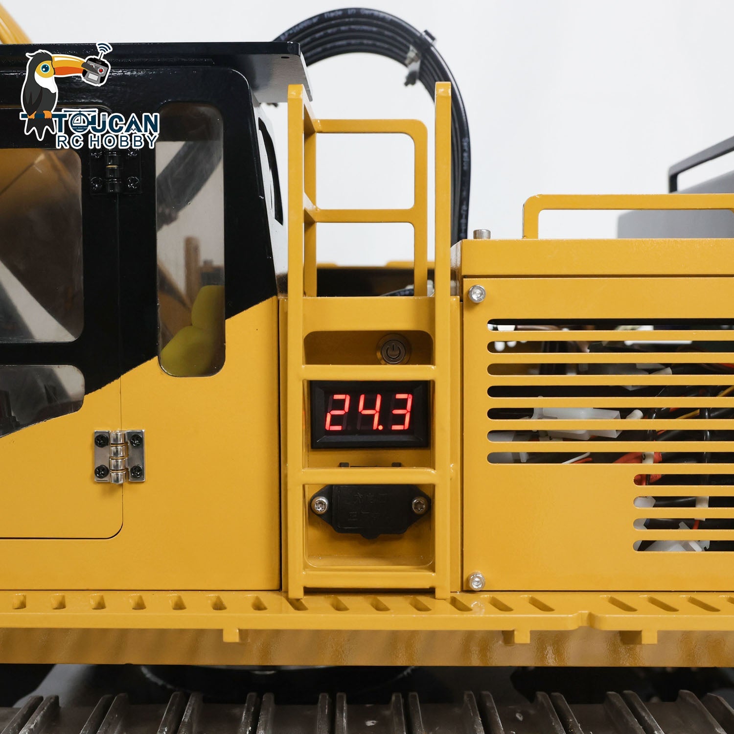 TOUCAN 385CF 1/8 Metal RC Hydraulic Crawler Excavator battery voltage display detail