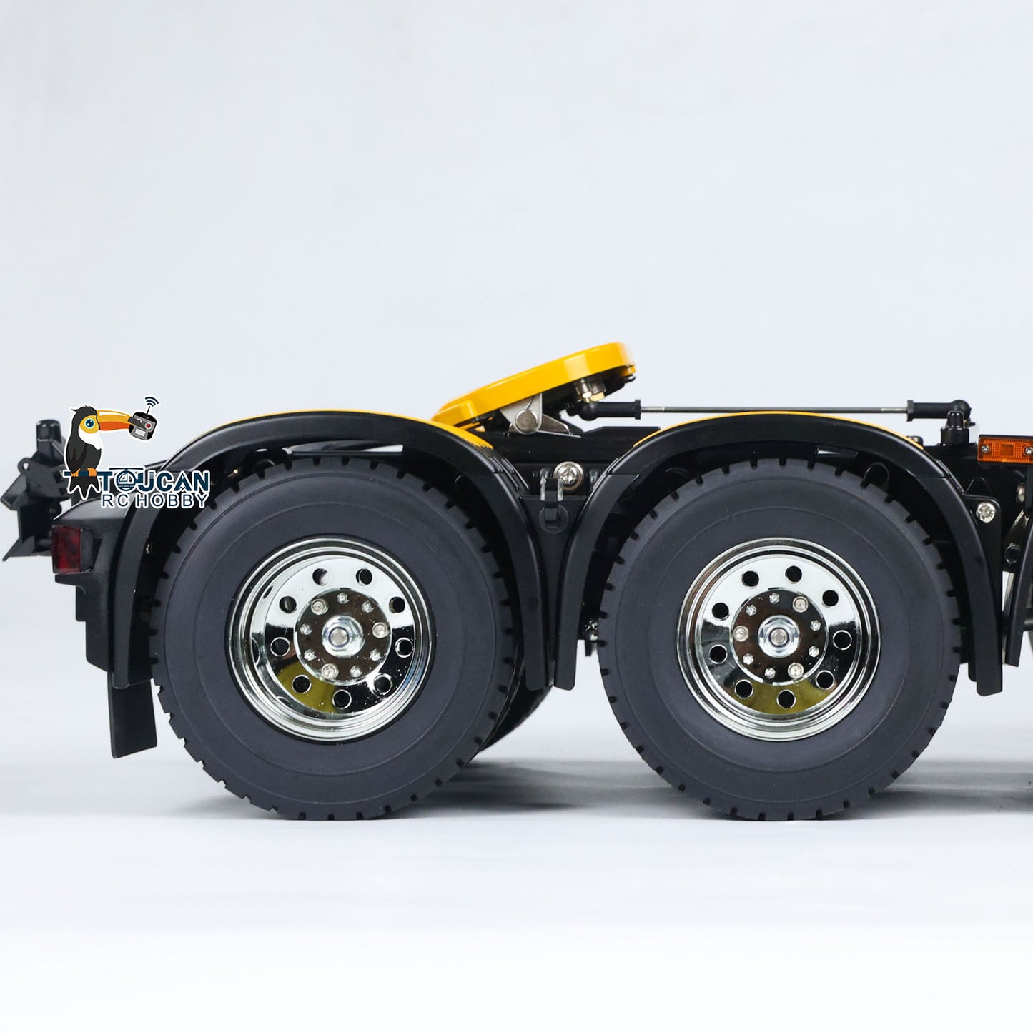 TOUCAN 56371 770S 1/14 8x4 RC Tractor Truck wheel and tire detail