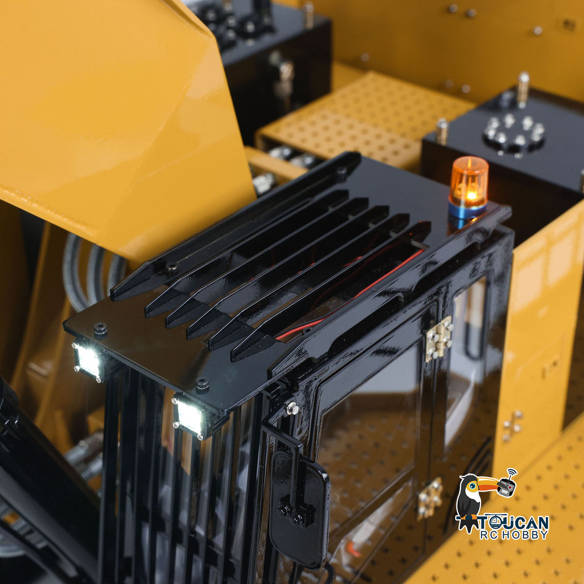 TOUCAN 6015B 1/14 Metal Hydraulic RC Excavator cab roof LED light detail