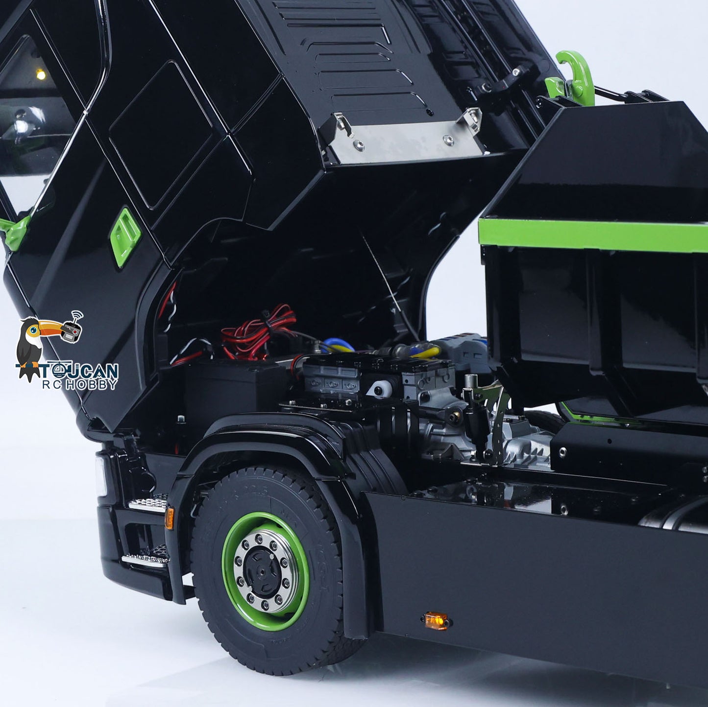 TOUCAN 770S 1/14 Metal RC Hydraulic 6x6 Roll-On Roll-Off Dumper battery compartment detail
