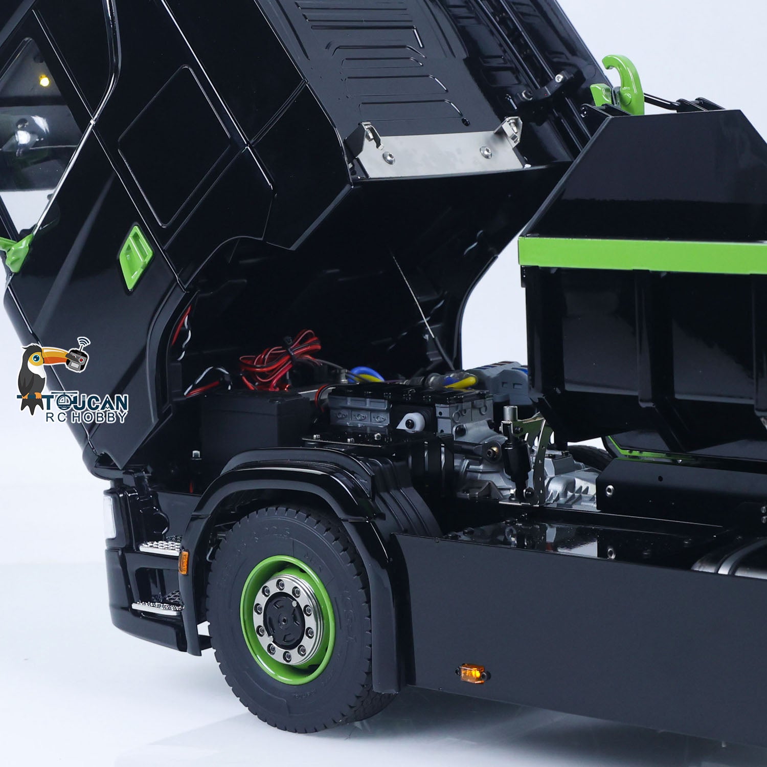 TOUCAN 770S 1/14 Metal RC Hydraulic 6x6 Roll-On Roll-Off Dumper battery compartment detail