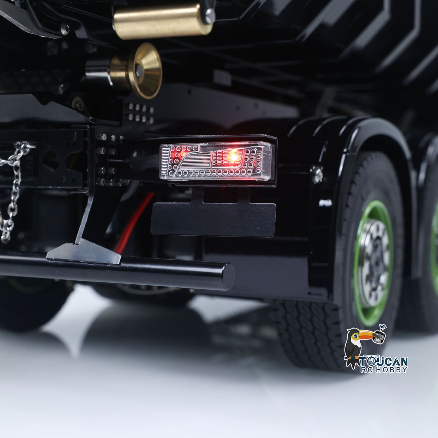 TOUCAN 770S 1/14 Metal RC Hydraulic 6x6 Roll-On Roll-Off Dumper tail light detail
