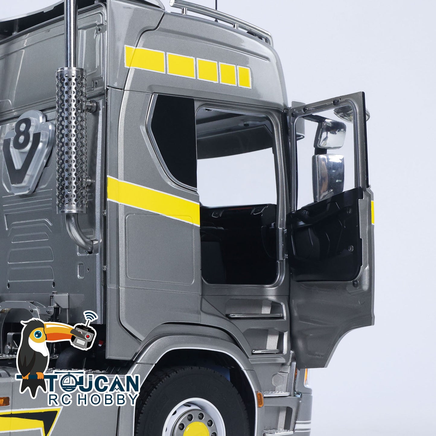 TOUCAN 770S 1/14 RC 6x6 Metal Chassis Tractor Truck opening cab door detail