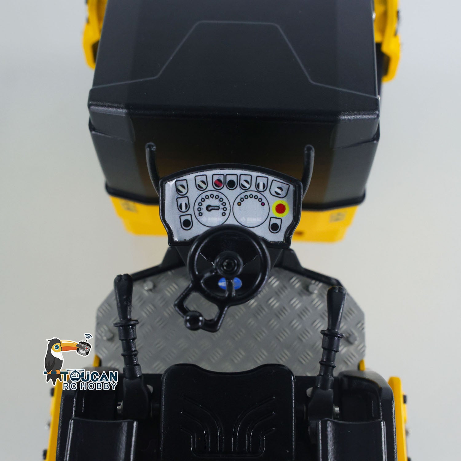TOUCAN BW120AD 1/14 Metal RC Road Roller Compactor steering wheel detail for responsive control