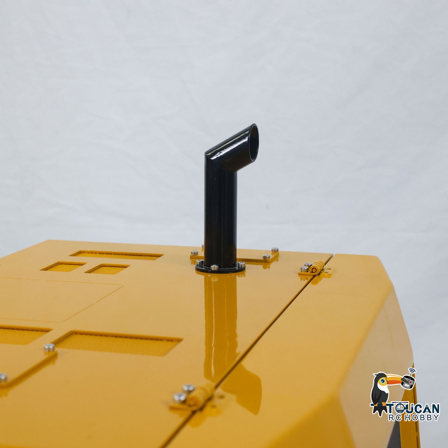 TYMX 390F 1/8 Metal Hydraulic RC Excavator Heavy Duty Digger exhaust pipe detail