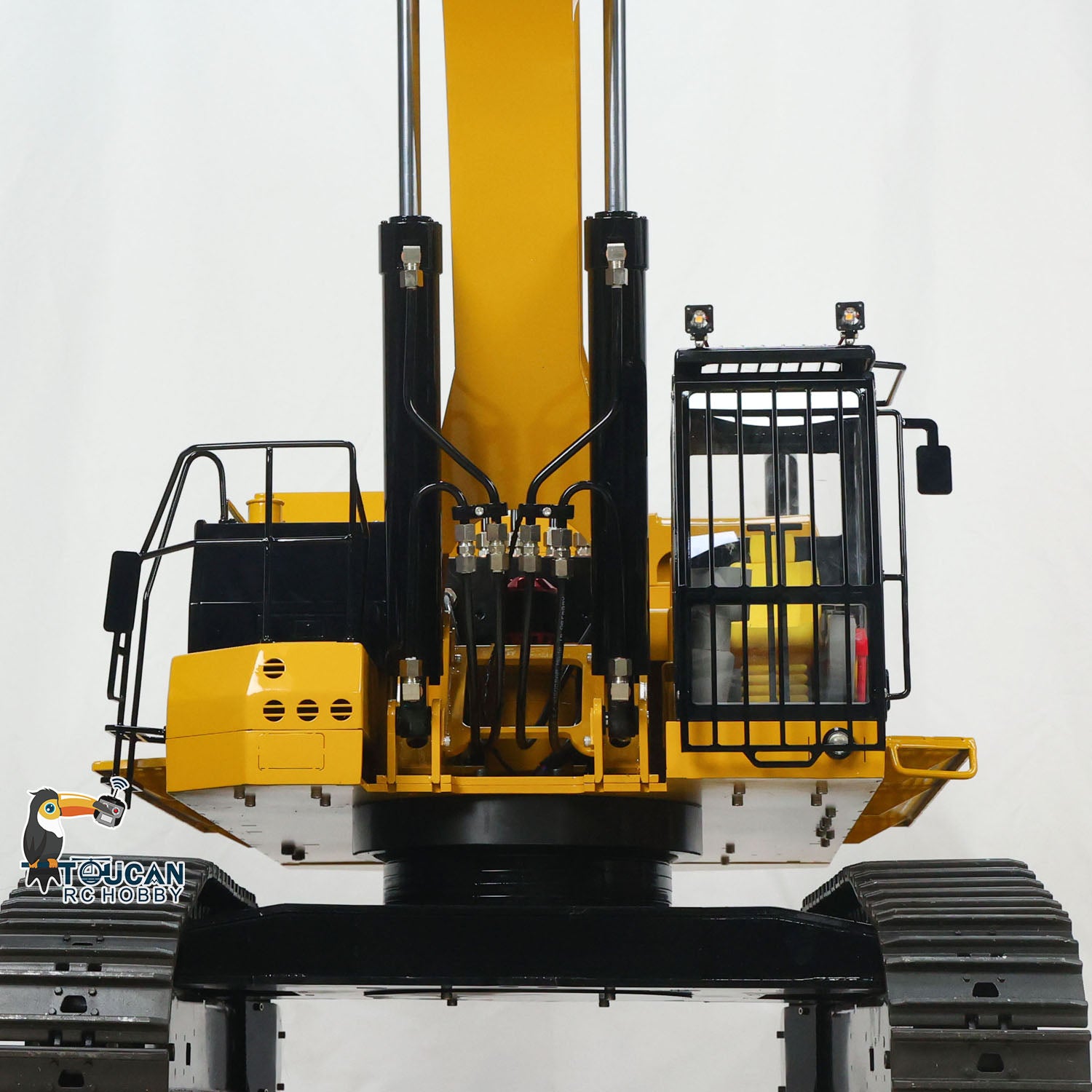 TYMX 395 1/8 Metal Hydraulic RC Excavator Heavy Duty Digger front detail with realistic construction design