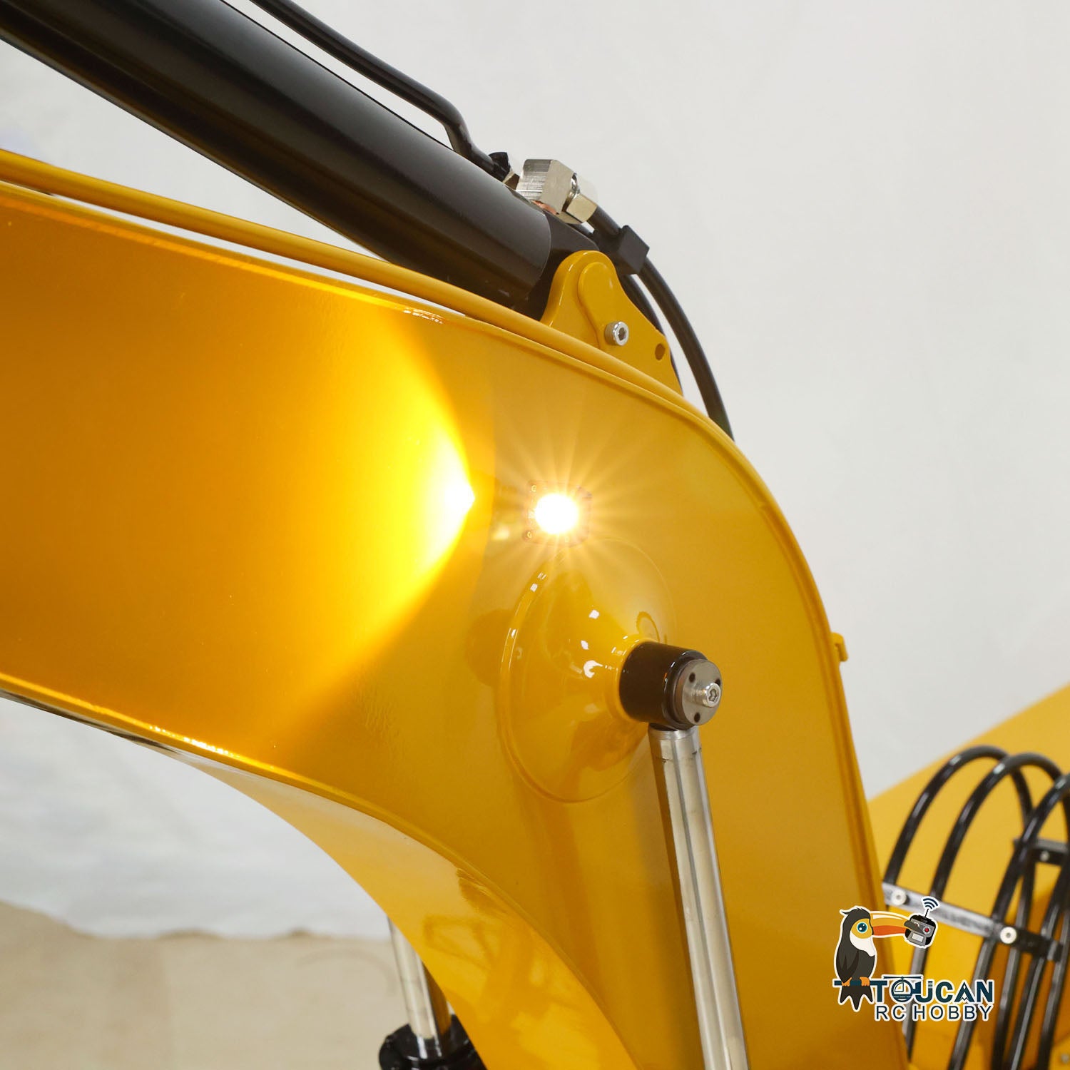 TYMX 395 1/8 Metal Hydraulic RC Excavator Heavy Duty Digger simulated light system detailcompartment detail