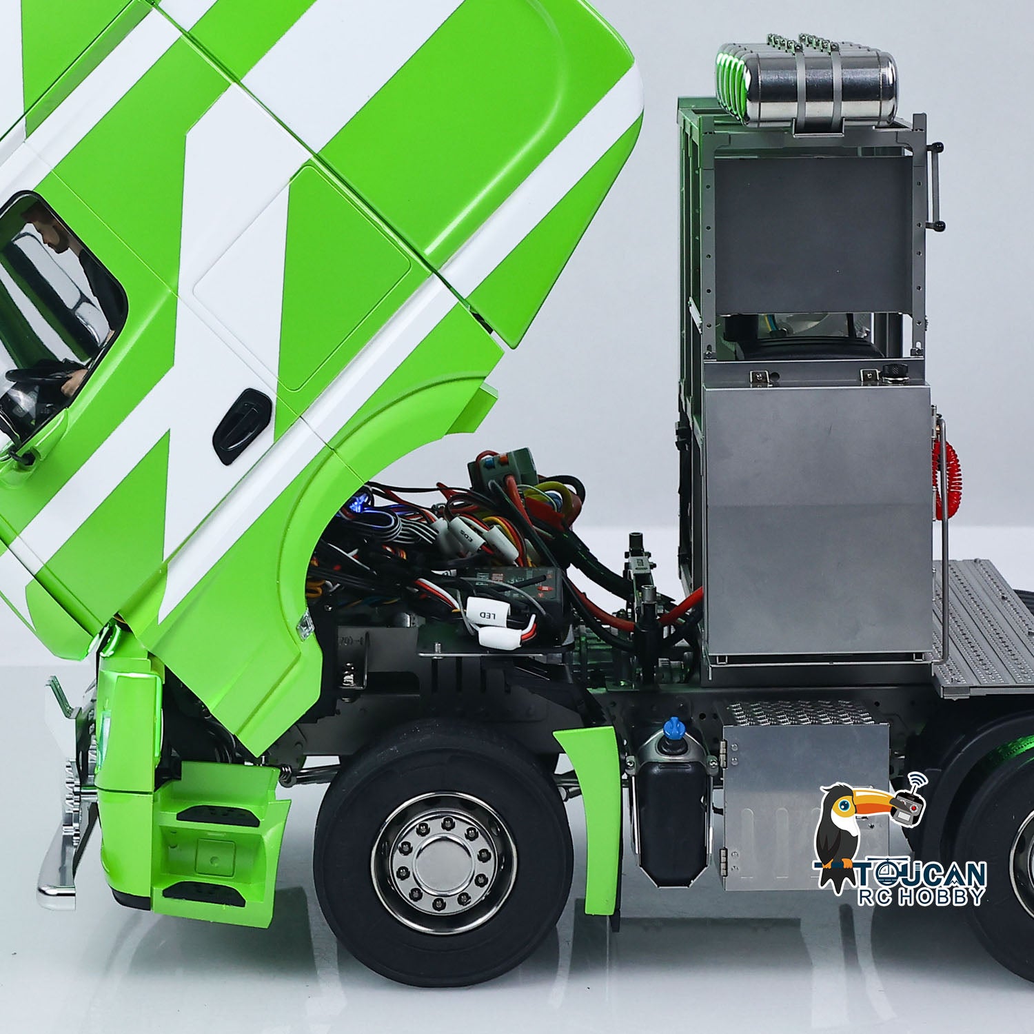 Metal RC Tractor Truck Air Suspension System Detail