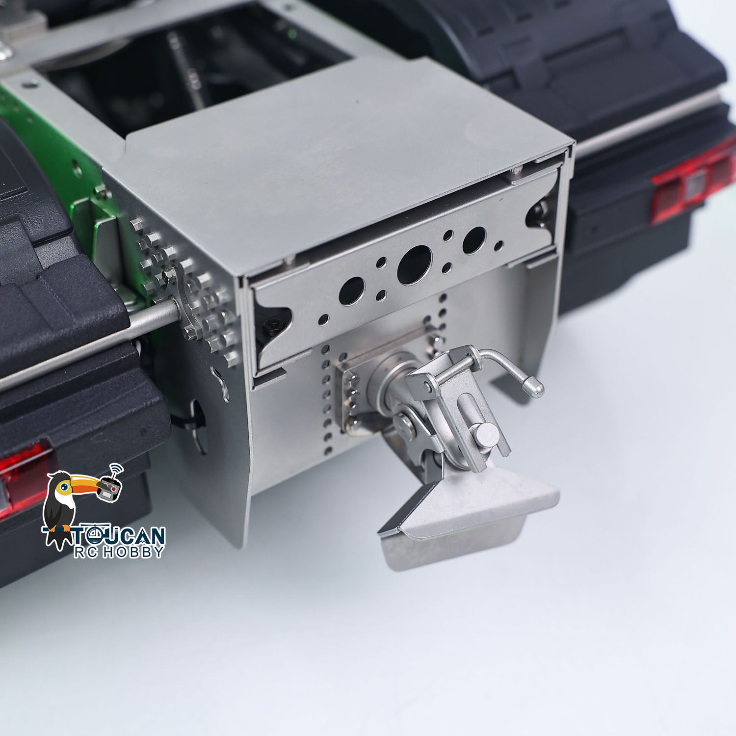 Unitru 01 3363 RC Tractor Truck Rear Detail View 