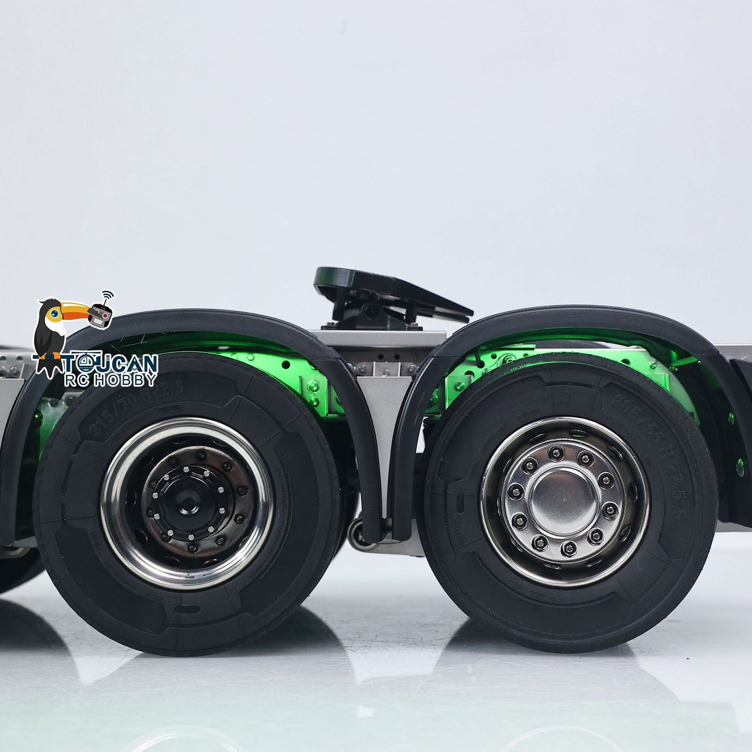 Unitru 01 3363 Wheel and Tire Assembly Detail